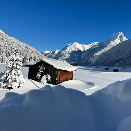 Fritz Alpchalets - Stablblick * Häselgehr